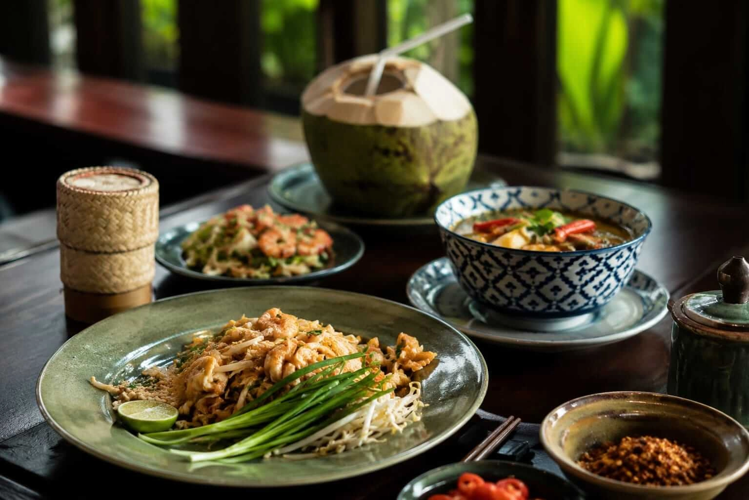 Best Thai Restaurants in Bangkok: The Definitive Guide to Michelin Stars, Authentic Cuisine and Royal Thai Dining