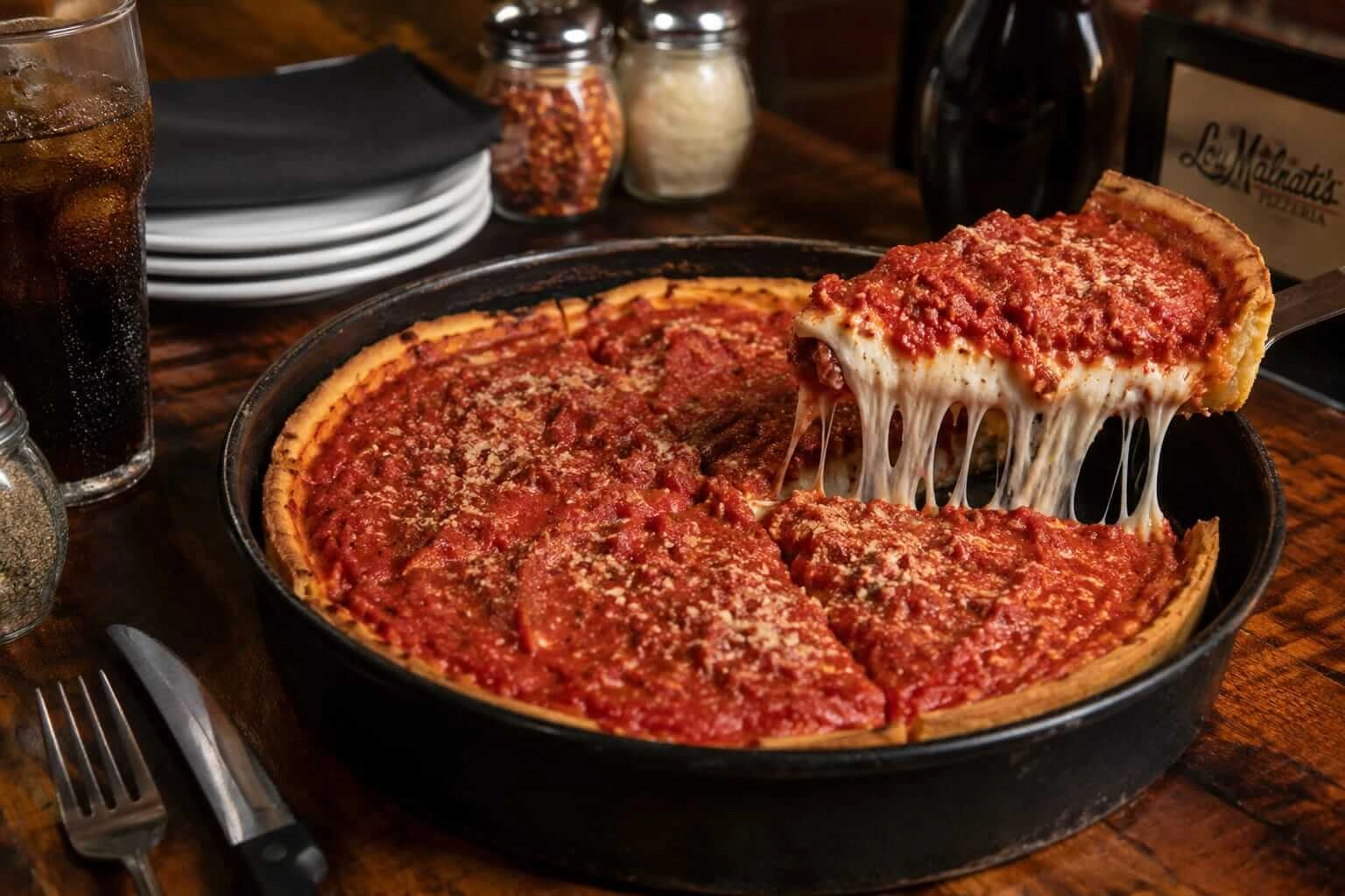 Best Pizza in Chicago: The Definitive Guide to Deep Dish, Stuffed, and Every Chicago Style
