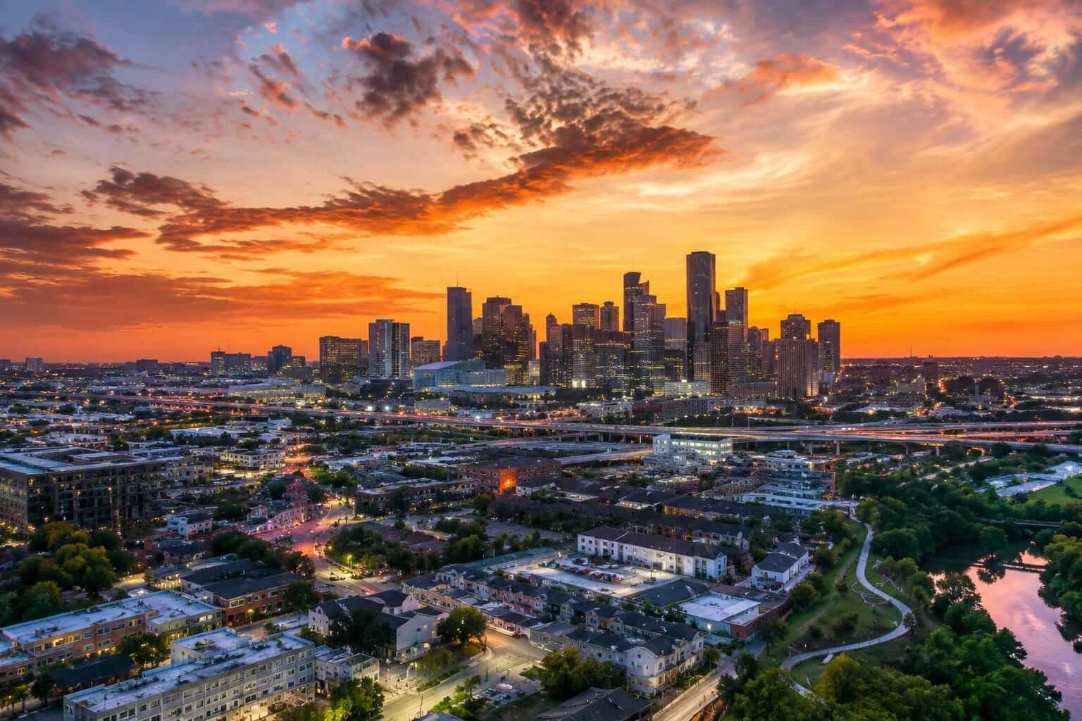 Houston Travel Guide: The Complete Guide to NASA, Neighborhoods, and a Perfect 7-Day Itinerary